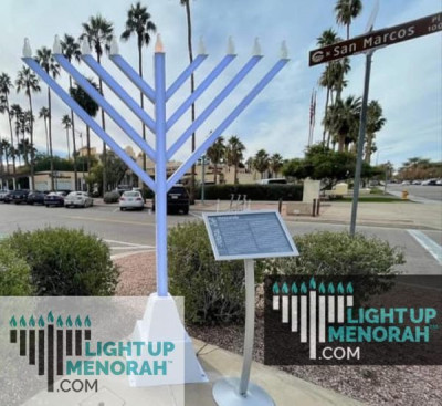 Curved Silver Menorah Stand – Elevate Your Hanukkah Display